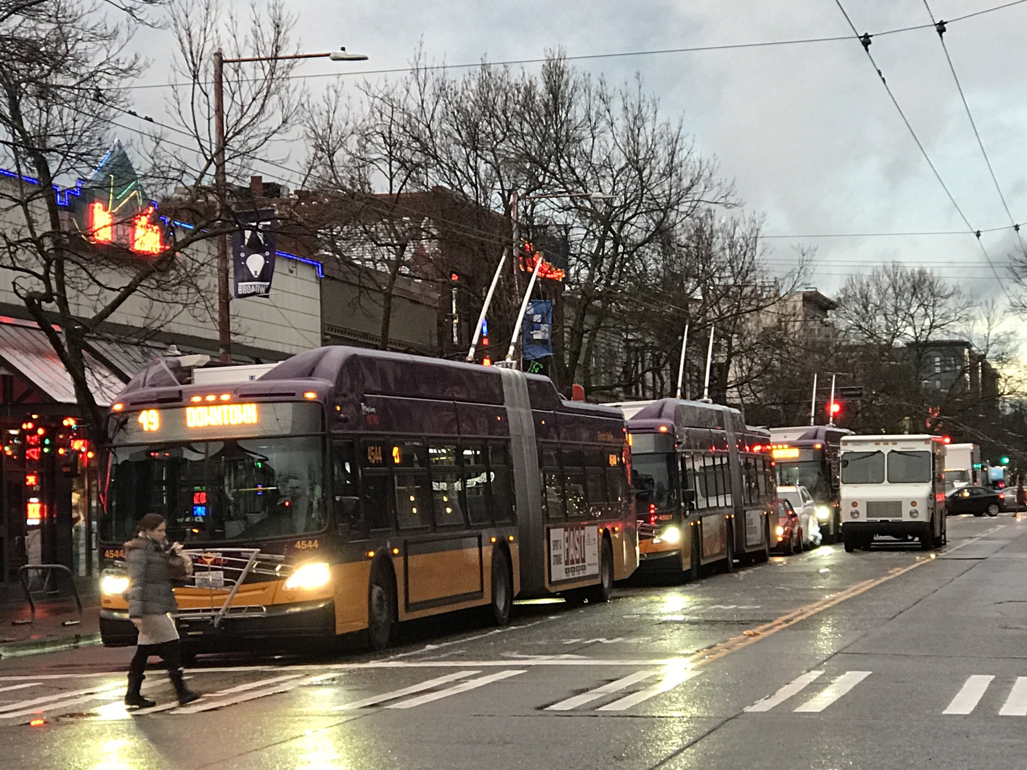 Seattle Transit Blog C5t3G2kUoAAHpW4.jpg-large – Seattle Transit Blog