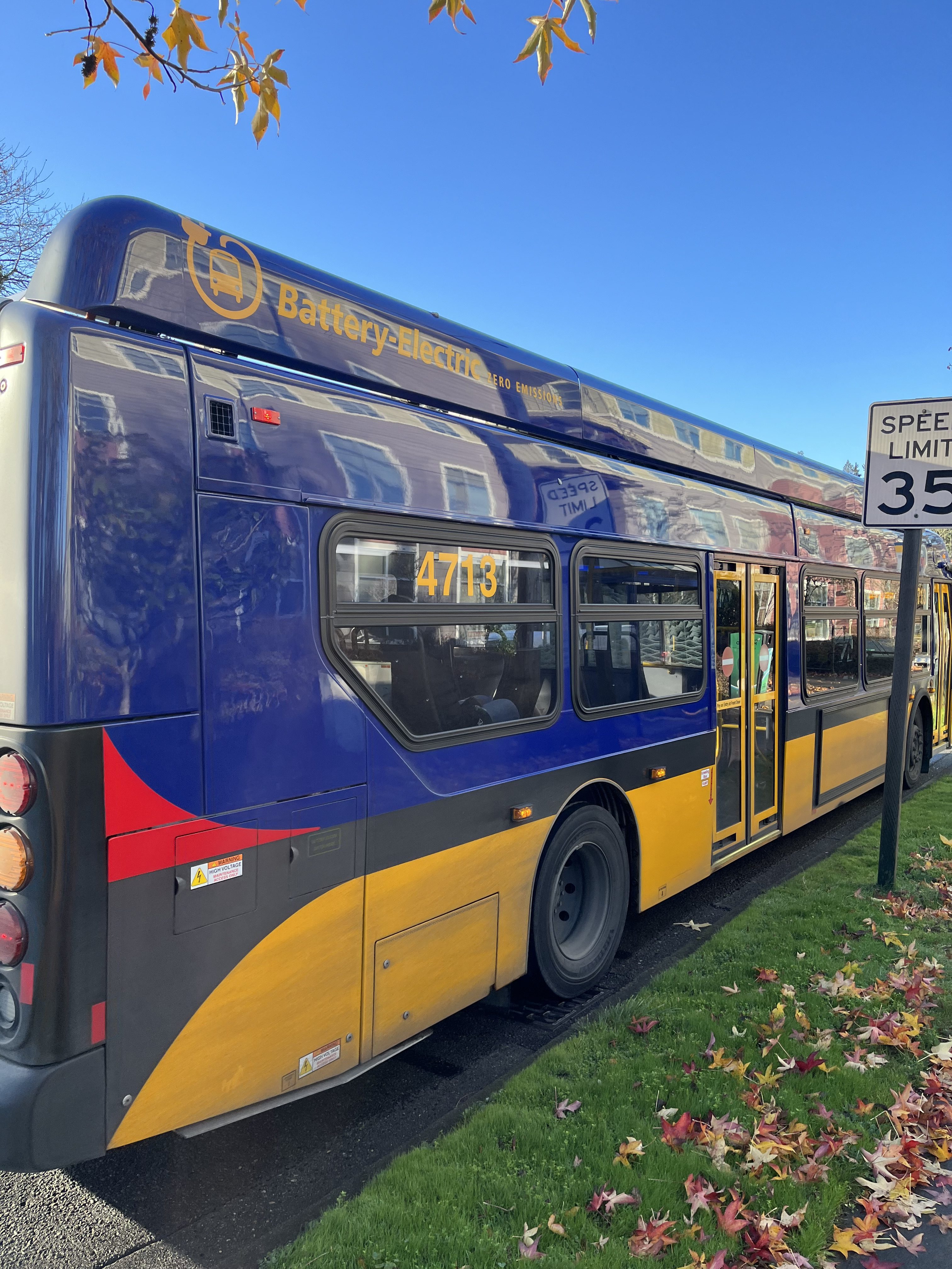 Friday Roundtable: New Battery Buses